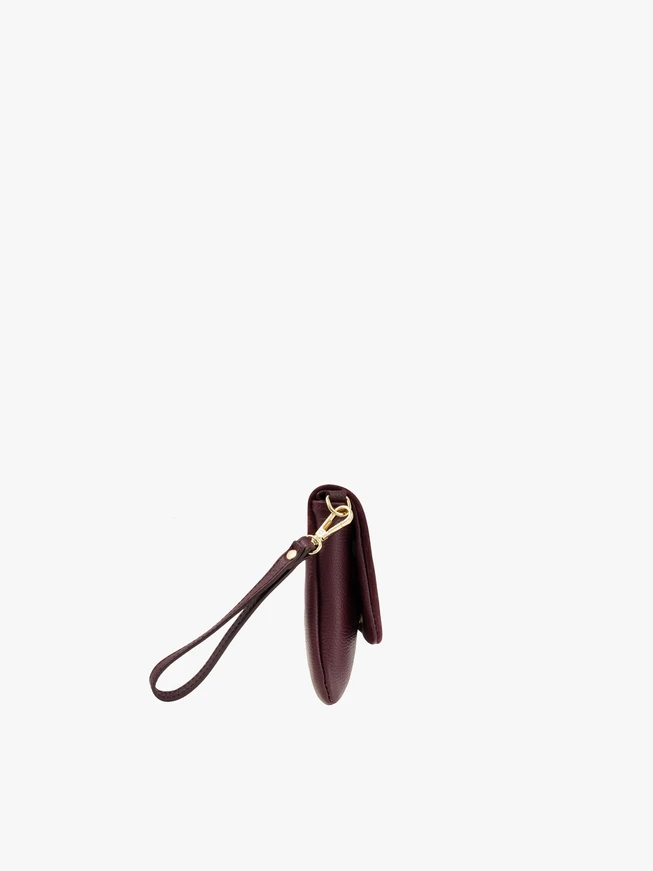 <p>Kleine burgunderrote Handtasche</p>