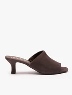 Flip-Flops mit braunem Absatz