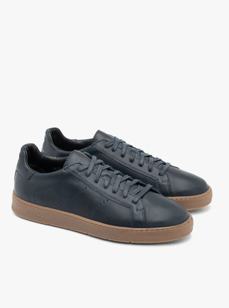 Marineblaue sportliche Halbschuhe