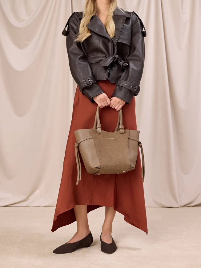 Dunkelbraune Ballerinas aus eingearbeitetem Veloursleder