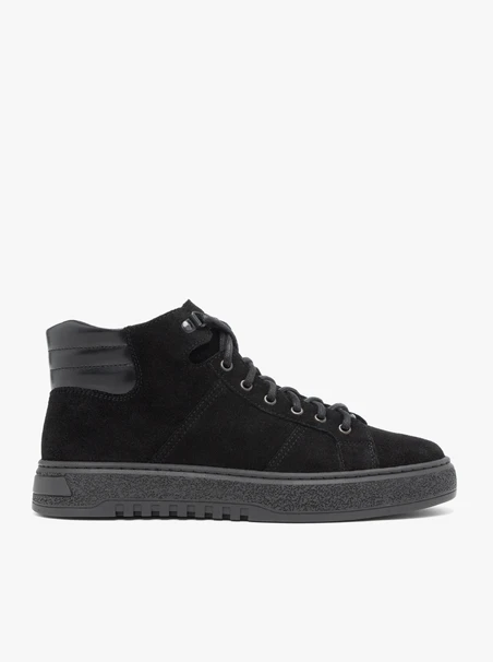Schwarze Sportschuhe