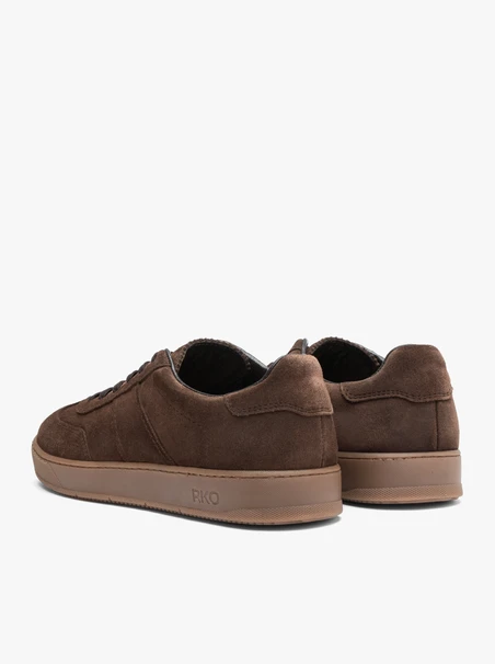 Dunkelbraune Sporthalbschuhe