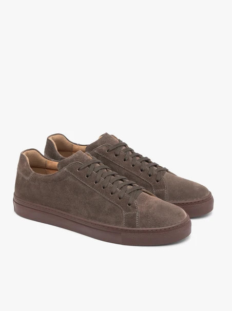 Halbschuhe aus grauem Veloursleder