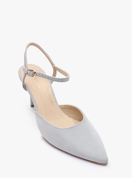 Hellblaue Pumps aus Veloursleder
