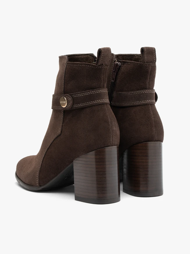 Braune Velourslederstiefel