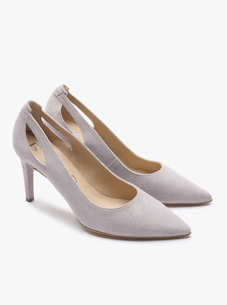 Hellgraue Stiletto-Pumps mit Ausschnitt