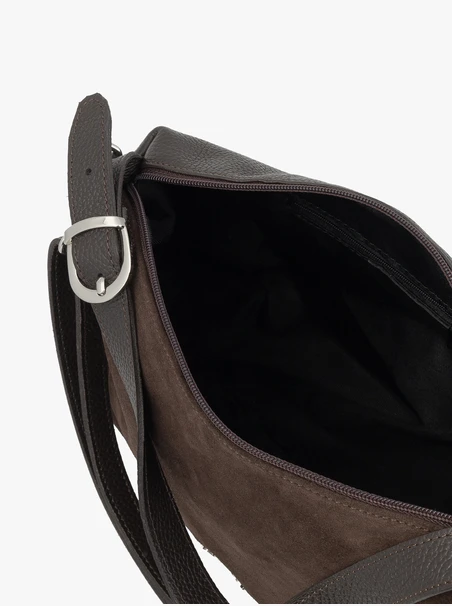 Braune mittelgroße Handtasche