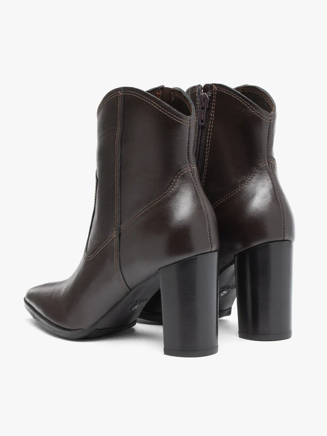 Dunkelbraune Cowboystiefel mit Absatz