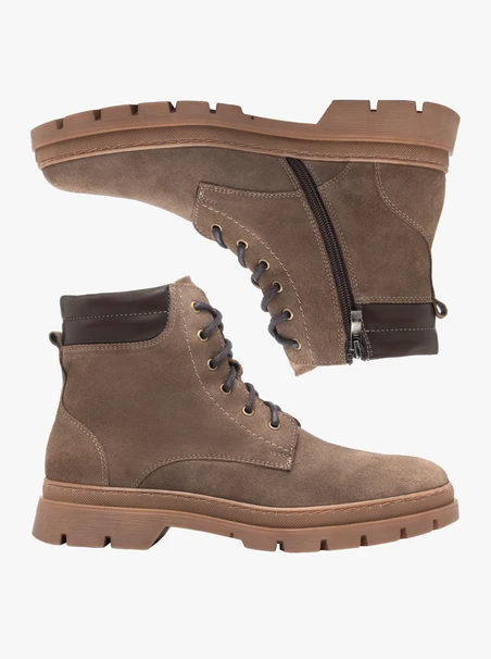 Graubraune Stiefel