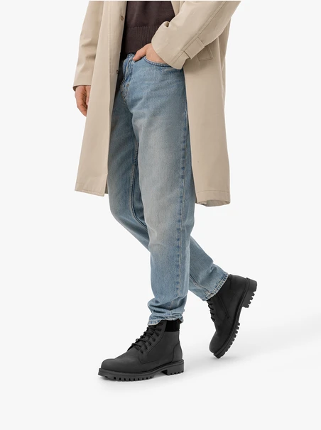 Schwarze Stiefel