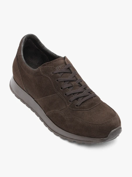 Dunkelbraune Sporthalbschuhe