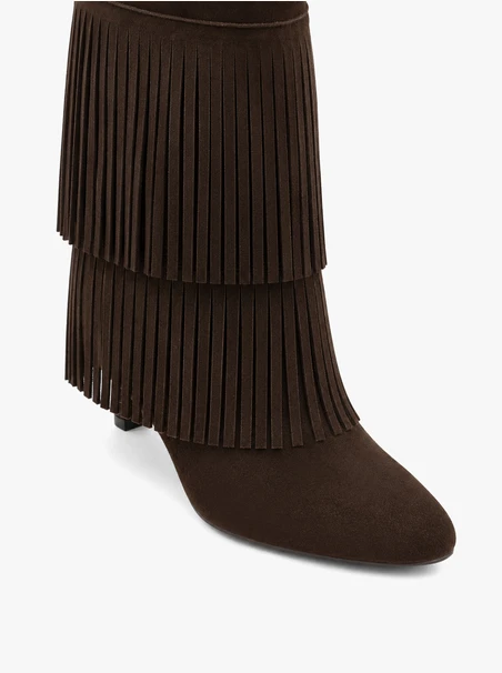Dunkelbraune Stiefel mit Fransen