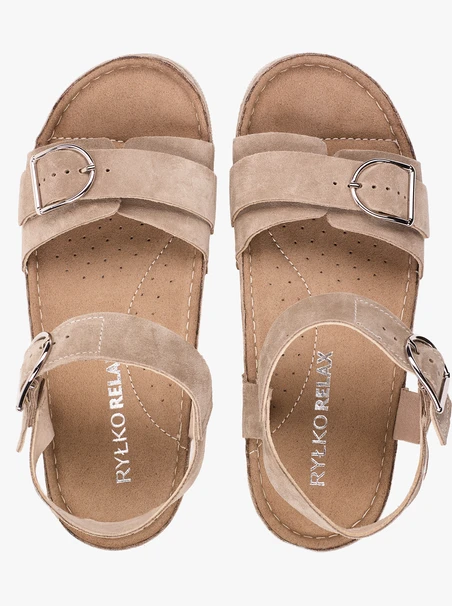 Dunkelbeige Sandalen auf einem dickeren Boden mit zwei Riemen