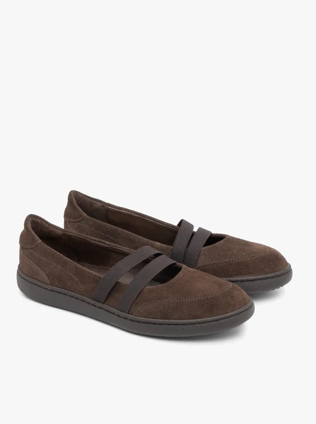 Braune sportliche Ballerinas mit zwei Riemen