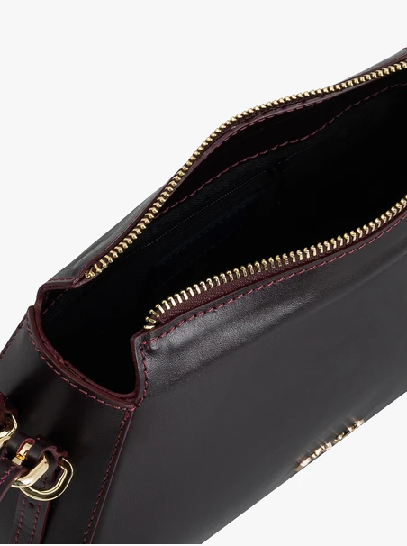 Kleine burgunderrote Handtasche aus Glattleder