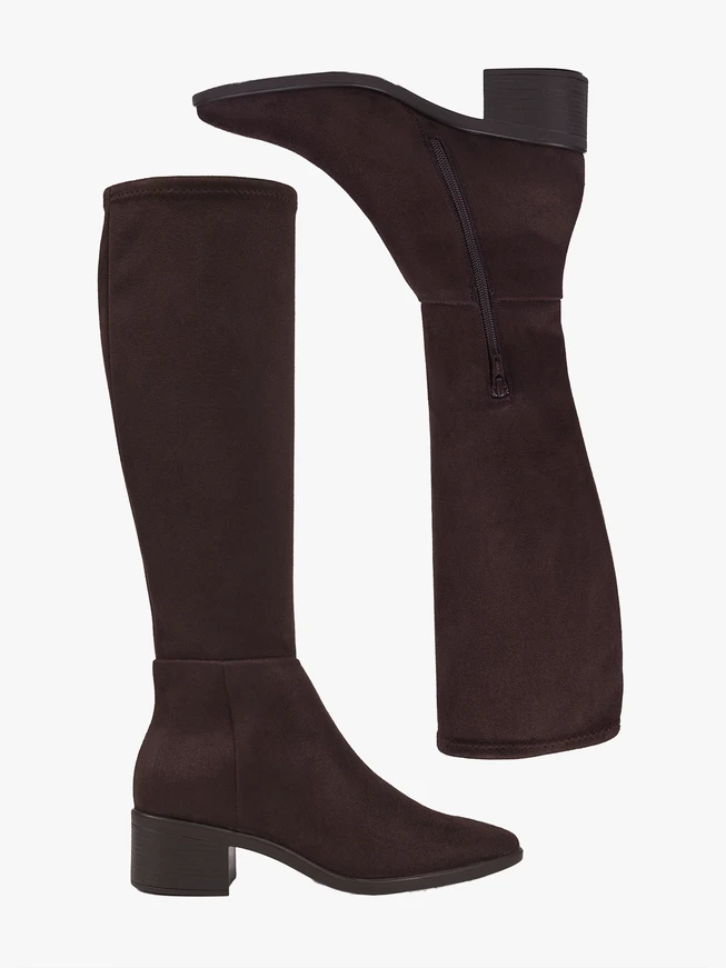 Braune, elastische Stiefel mit weitem Schaft