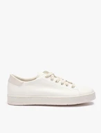 Cremefarbene Turnschuhe aus genarbtem Leder