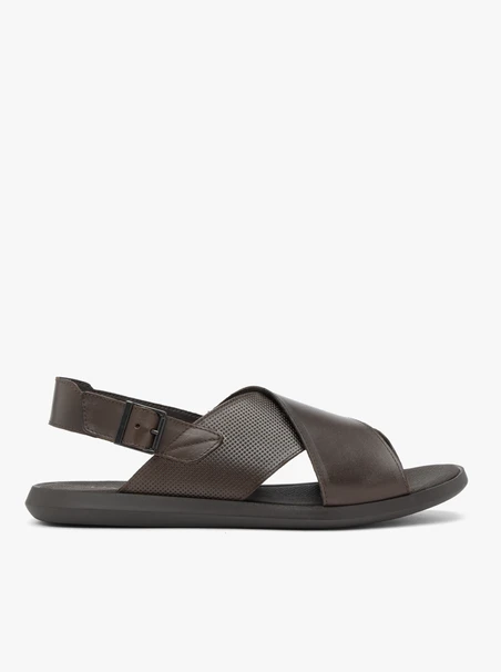 Dunkelbraune Sandalen aus genarbtem Leder