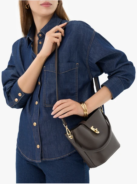 Kleine braune Lederhandtasche