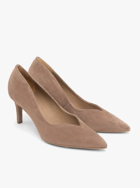 Beigefarbene Stiletto-Pumps aus Velours