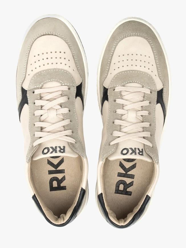 Cremefarbene Sporthalbschuhe