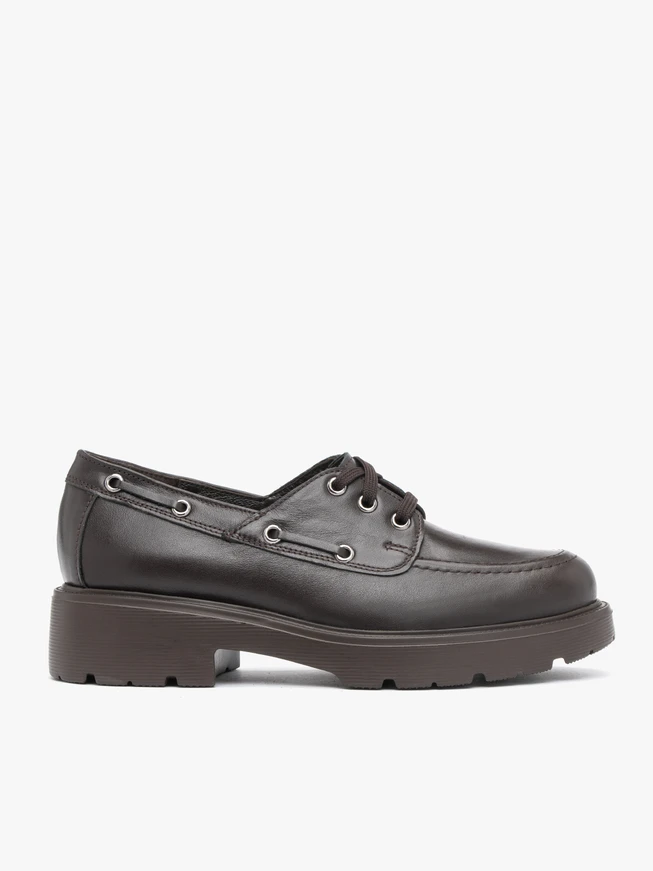 Dunkelbraune Halbstiefel mit Trapperböden