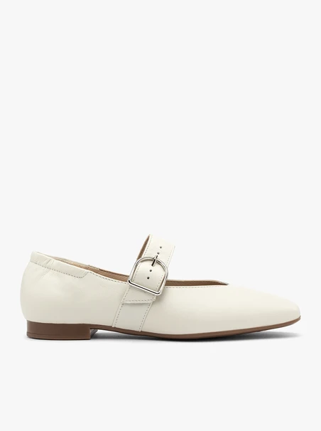Mary Jane Ballerinas in Creme und Weiß