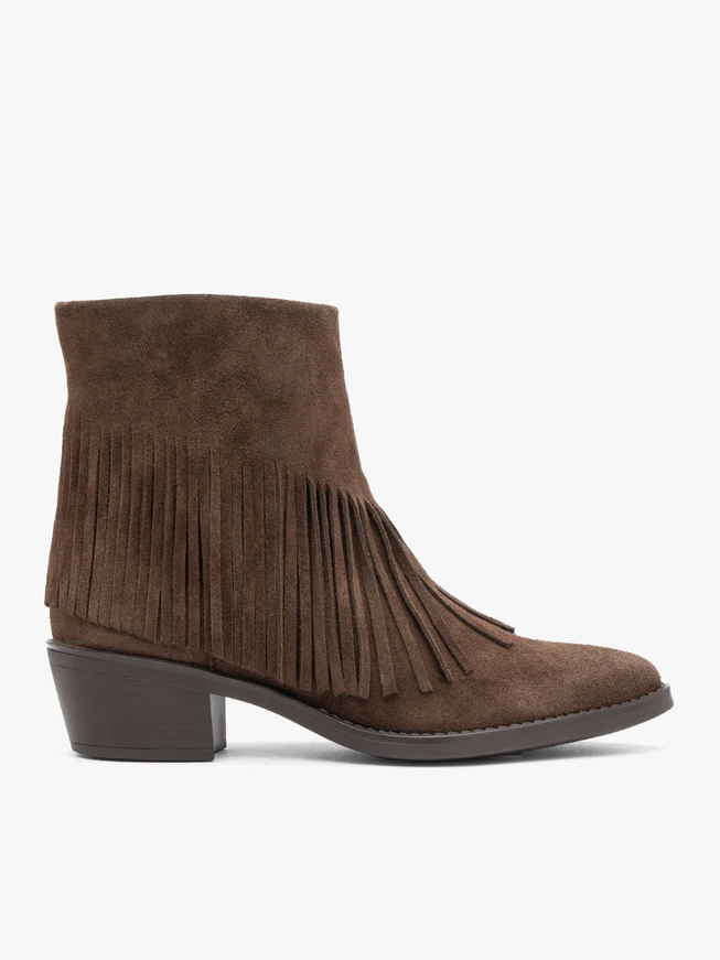 Braune Fransenstiefel