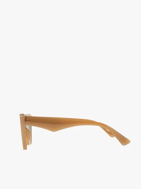 Sonnenbrille mit hellem Gestell und dunklen Gläsern