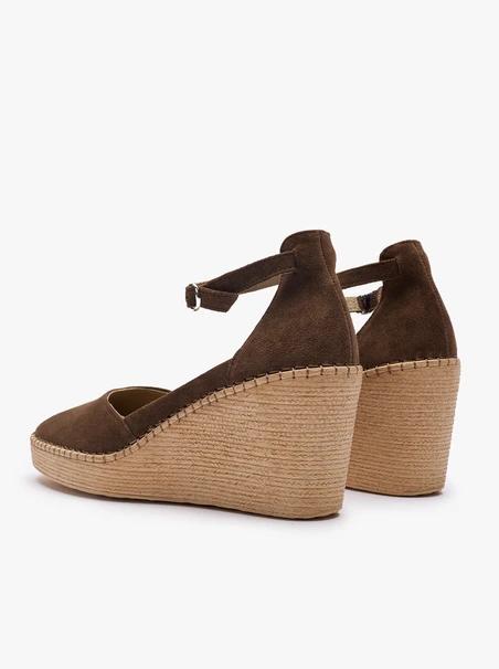 Espadrilles aus braunem Veloursleder