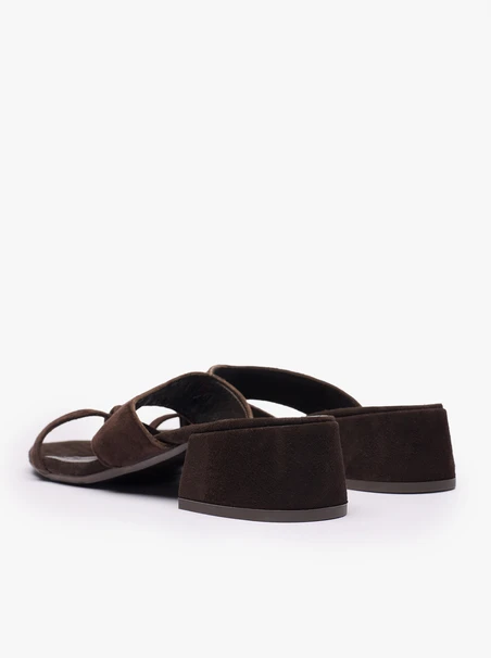 Dunkelbraune Veloursleder-Flip-Flops