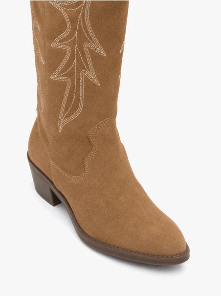 Beige genähte Cowboystiefel