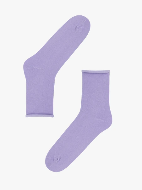 Lila Baumwollsocken