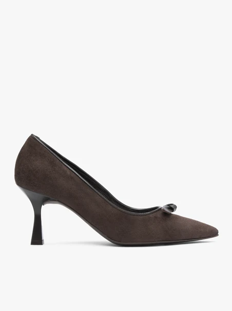 Dunkelbraune Pumps mit Schleife