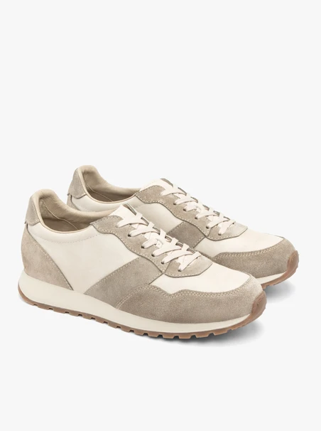 Halbschuhe zum Schnüren in Creme-Olive