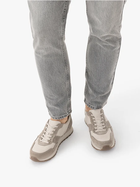 Halbschuhe zum Schnüren in Creme-Olive