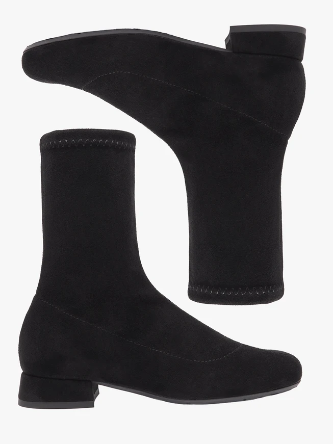 Schwarze, elastische Stiefeletten