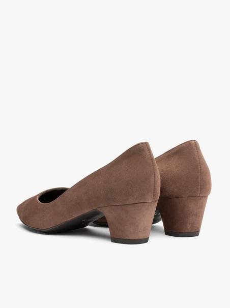 Pumps aus braunem Veloursleder mit Stilettoabsatz