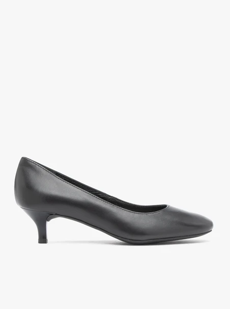 Schwarze Pumps mit Flare-Absatz