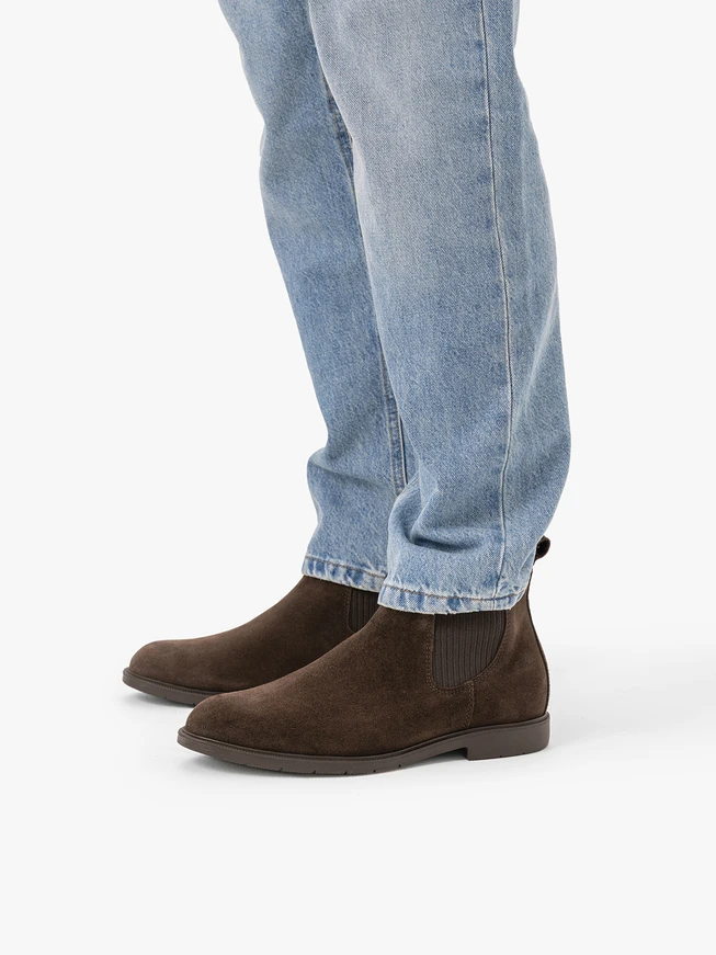 Braune Velours-Pantoffeln