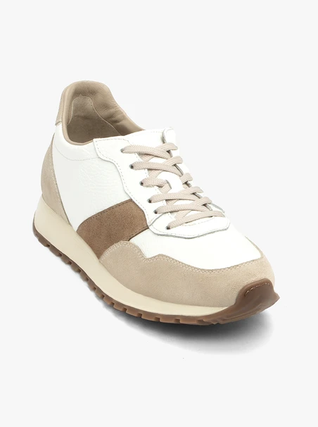 Cremebraune Schnürhalbschuhe