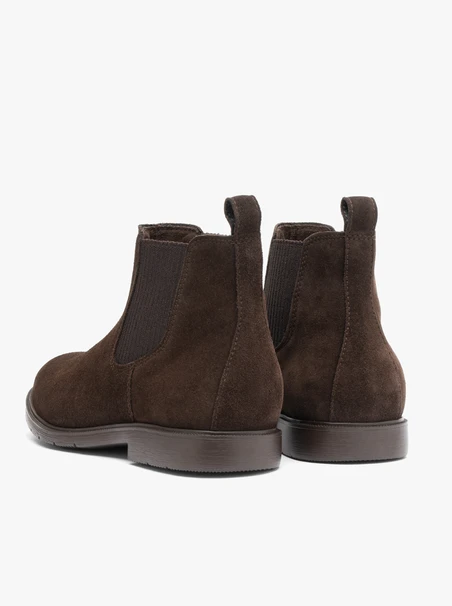 Braune Velours-Pantoffeln