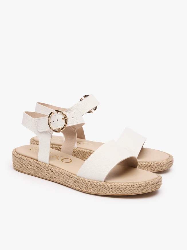 Weiße Schnallen-Sandalen