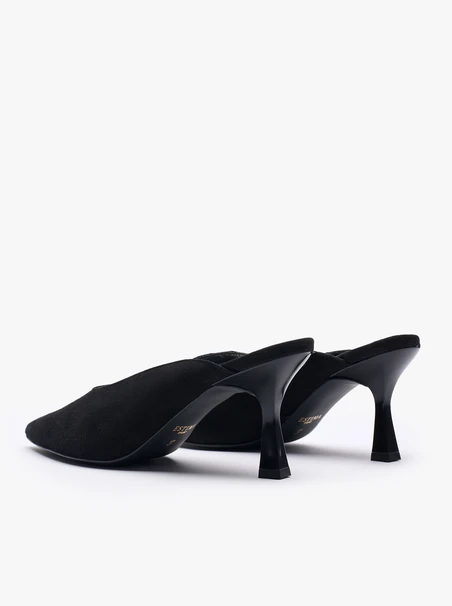Schwarze Flare-Flip-Flops aus Veloursleder mit Absätzen