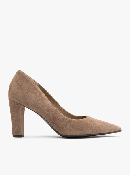 Beigefarbene Velourslederpumps mit Stilettoabsatz