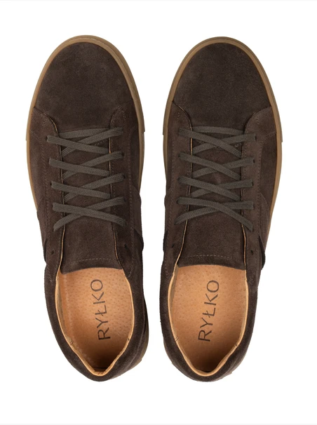 Dunkelbraune Sporthalbschuhe