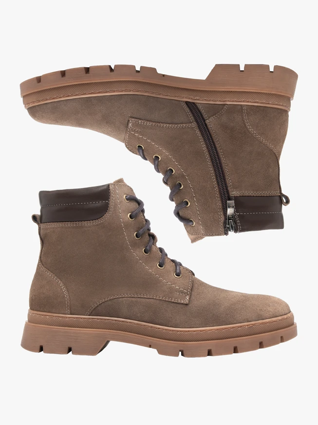 Graubraune Stiefel