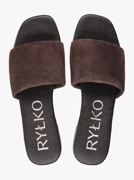 Flache Flip-Flops aus braunem Veloursleder