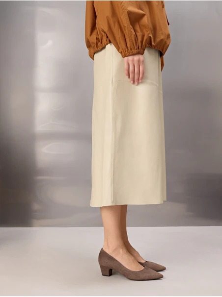 Pumps aus braunem Veloursleder mit Stilettoabsatz