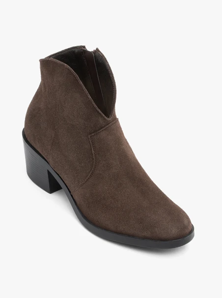 Braune Cowboystiefel aus Veloursleder